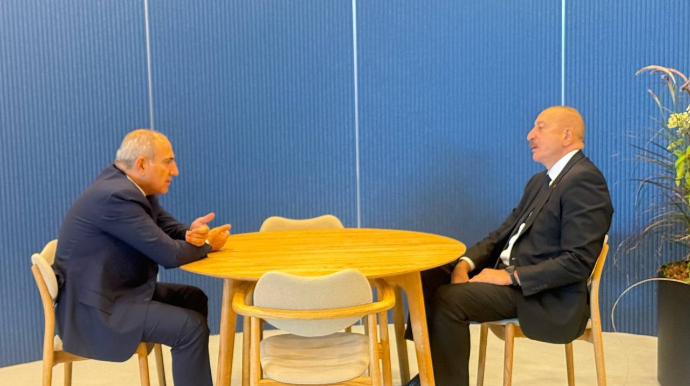 İlham Əliyev Paşinyanla görüşdü 