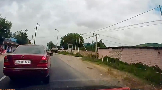 Qusarda qayda pozan sürücü qəzadan güclə xilas oldu    - ANBAAN VİDEO