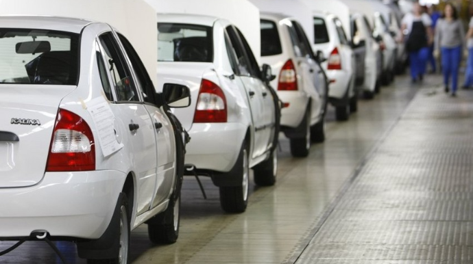 Azərbaycan avtomobil idxalını 11 % azaldıb 