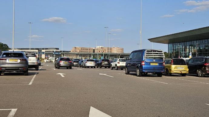 Aeroport parkinqində YENİ TİP AVTOMOBİL OĞURLUĞU 