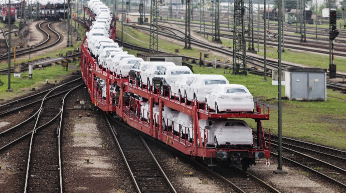 Azərbaycan Gürcüstandan avtomobil idxalını 17% artırıb