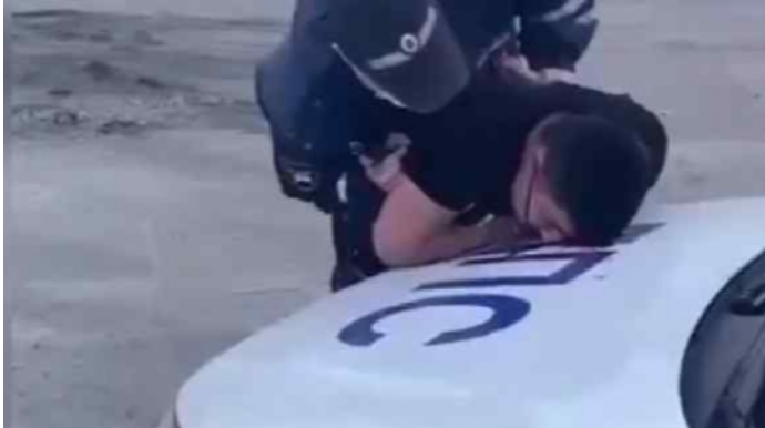 18 min rusiyalı gənc azərbaycanlını güllələyən polisə azadlıq tələb edir