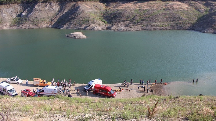 Bir ailənin 5 üzvü su anbarında boğulub