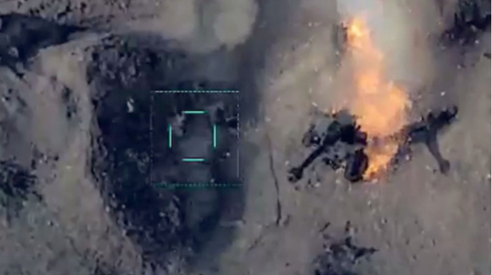 Vətən müharibəsində düşmənin artilleriya qurğularının məhv edilmə anı  - VİDEO