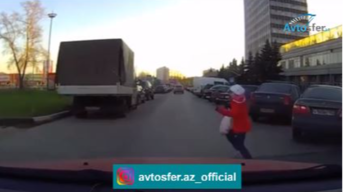 Azyaşlı qız ölümdən son anda belə döndü - ŞOK VİDEO 