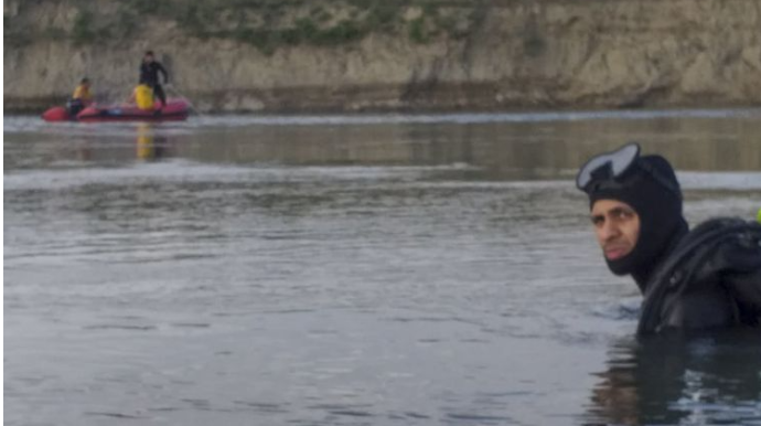 Kürdə gəzinti qayığı çevrilib, iki nəfərin batdığı ehtimal olunur