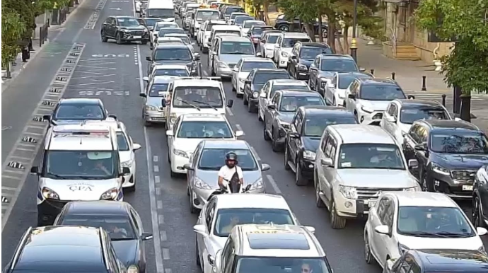 Paytaxtın bu küçələrində sıxlıq var - SİYAHI