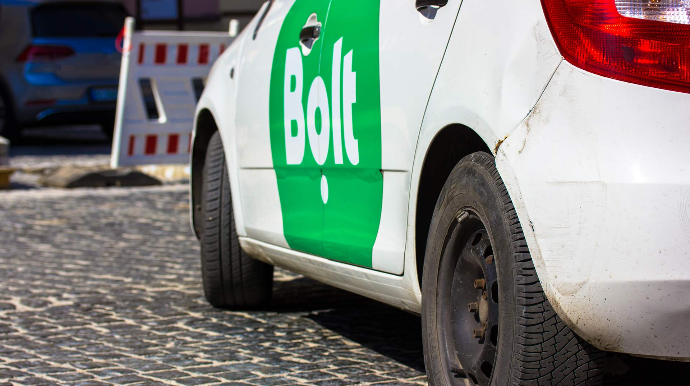 Taksi sürücüləri şirkətlərdən niyə narazıdır? - İstismar edirlər - VİDEO 