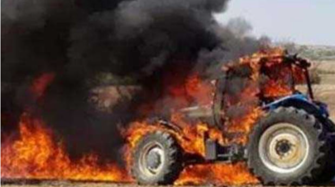 В Гусаре сгорел трактор с прицепом, есть пострадавший
