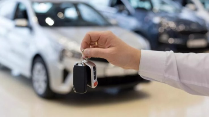 Ruslar kütləvi şəkildə xarici avtomobil alır - SƏBƏB 