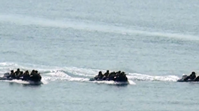 Azərbaycan və Qazaxıstan hərbçiləri adanı şərti terrorçulardan təmizlədilər - VİDEO 