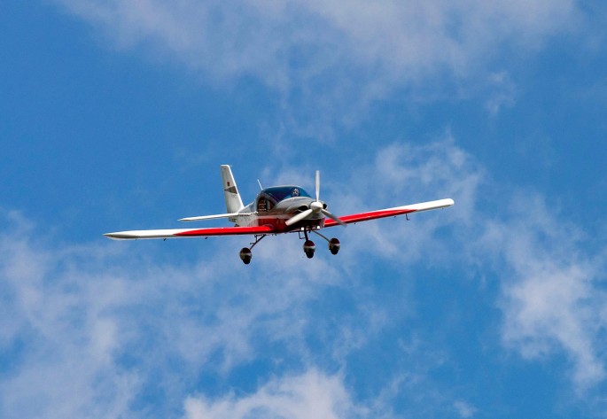 Təyyarə qolf meydançasına düşdü: ölən var