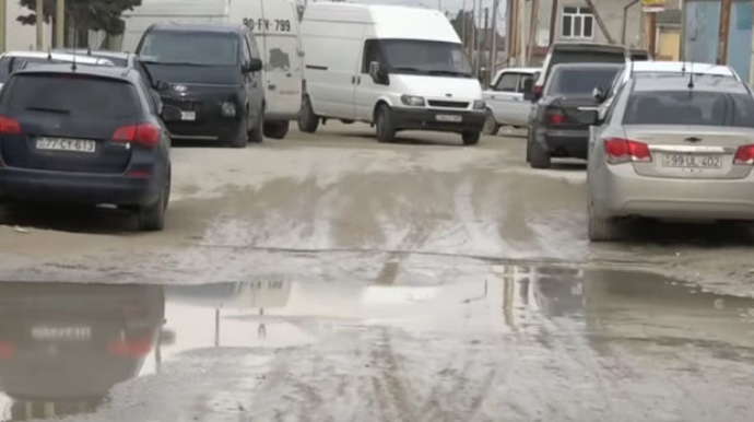 Жители поселка Гала страдают от бездорожья  - ВИДЕО