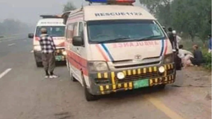 Mikroavtobus dərəyə aşdı - Bir ailənin 8 üzvü həlak oldu 