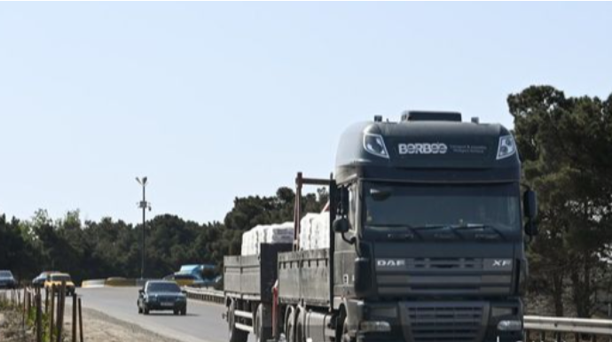 İriqabaritli yük maşınları hansı hallarda dövlət qurumunun avtomobili ilə müşayiət edilir? - DƏYİŞİKLİK 