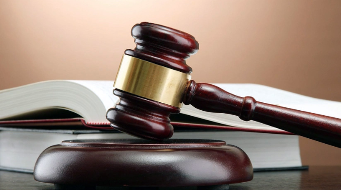 Terroru maliyyələşdirməkdə təqsirləndirilən şəxsin cinayət işinə xitam verilməsi üçün vəsatət qaldırılıb 