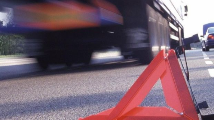 Bakı-Qazax yolunda avtomobil yük maşını ilə toqquşdu: Ölən var 