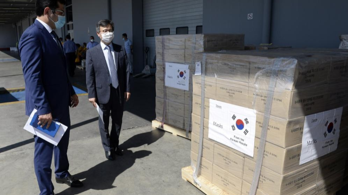 Koreyadan Azərbaycana 350 min qoruyucu maska gətirildi - FOTO 