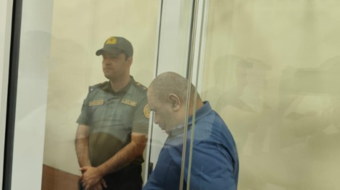 Məhkəmə qohumunu qətlə yetirən gözdən əlil şəxsə ağır cəza verdi