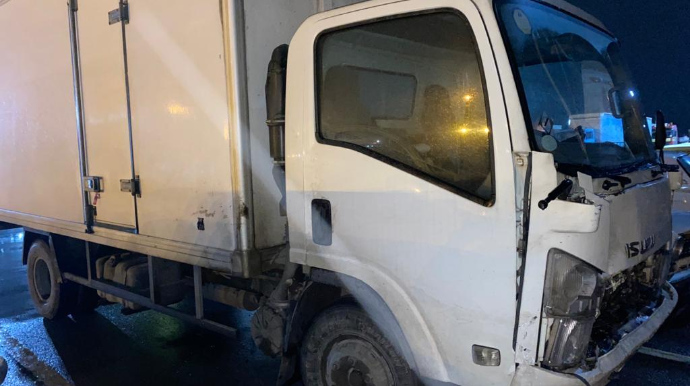 Yük avtomobili qəza törədib, ölən və xəsarət alan var 