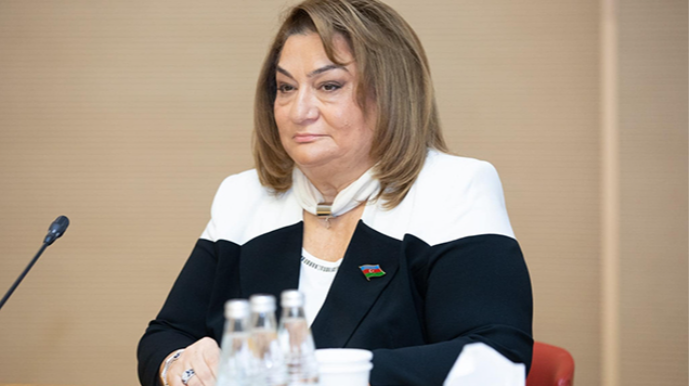 “İş yerləri ilə bağlı sosial şəbəkələrdə boş-boş danışırlar” - Hicran Hüseynova 