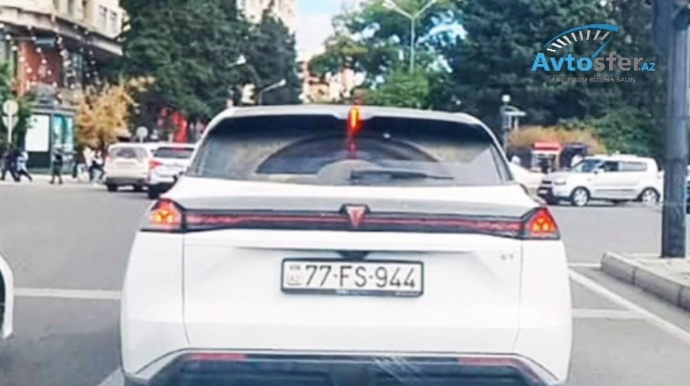 İşıqforun qırmızı işığında ara məsafəsi nə qədər olmalıdır? - VİDEO 