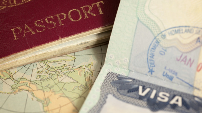 ABŞ yük maşını sürücülərinə iş vizalarının verilməsini dayandırır