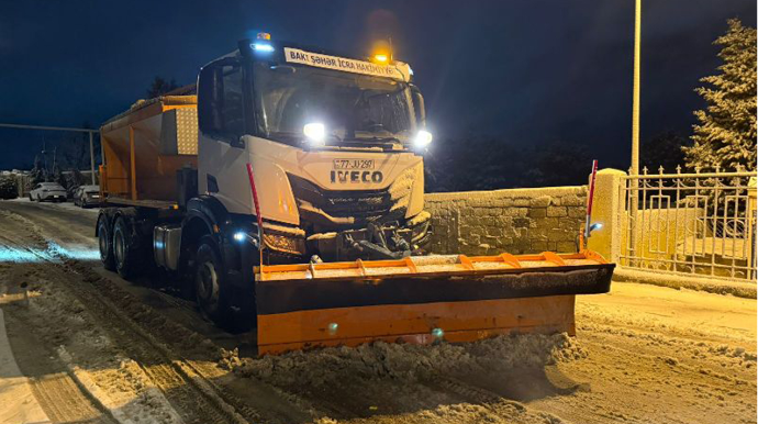 Bakı yolları qardan təmizlənir - FOTOLAR 