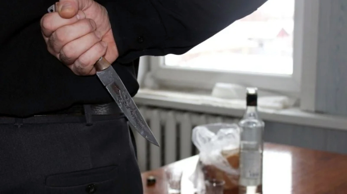 Keşlədə qonşular arasında dava - "İkimiz də boşanmışıq, hər gün ..." 