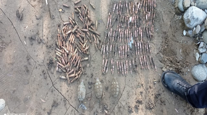 Daşkəsəndə silah-sursat aşkarlanıb