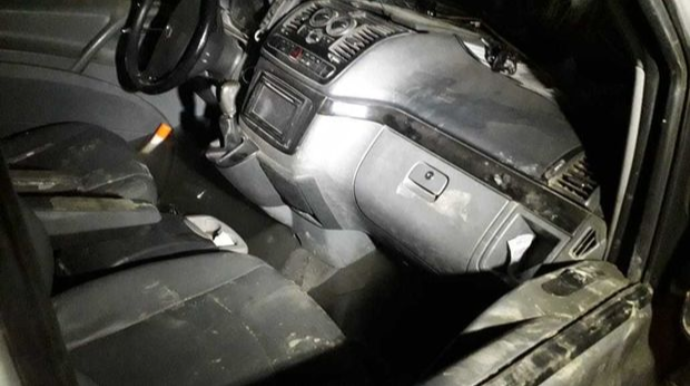 Kürdəmirdə mikroavtobus su kanalına aşdı: Yaralılar var  - FOTO