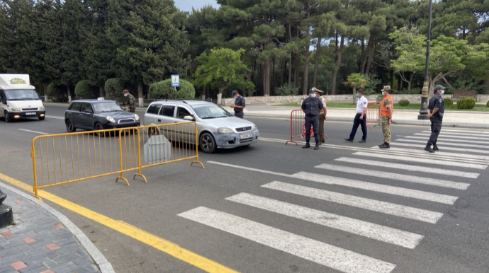 Sumqayıt polisi sakinlərin karantin qaydalarına düzgün əməl olunmasına ciddi nəzarət edir - FOTO 