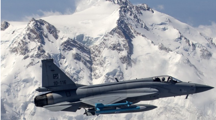 Azərbaycan Pakistandan JF-17 qırıcıları almaqda maraqlıdır