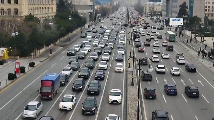 Paytaxtın 16 küçəsində tıxac var - SİYAHI 