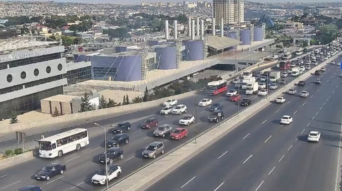 Bu yollarda tıxac var - SİYAHI