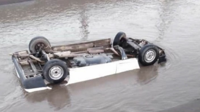 В Губе автомобиль упал в канал, есть погибший  - ФОТО