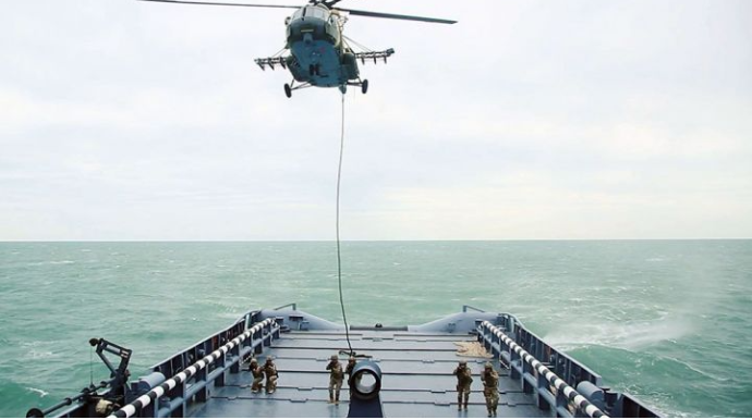 Azərbaycan Xəzərdə hərbi təlim keçirəcək