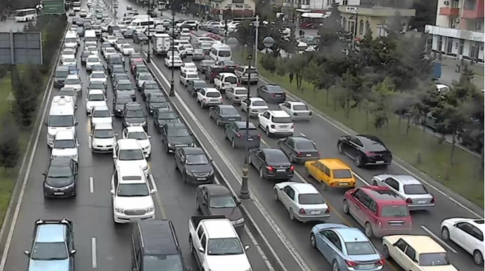 Paytaxtda tıxac probleminin həlli - Mərkəzdə avtomobil parkının məhdudlaşdırılması ... - Memar