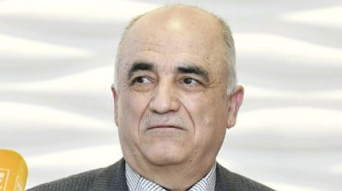 Baş infeksionist: “Küləyin çimərliyə nə dəxli var?” 