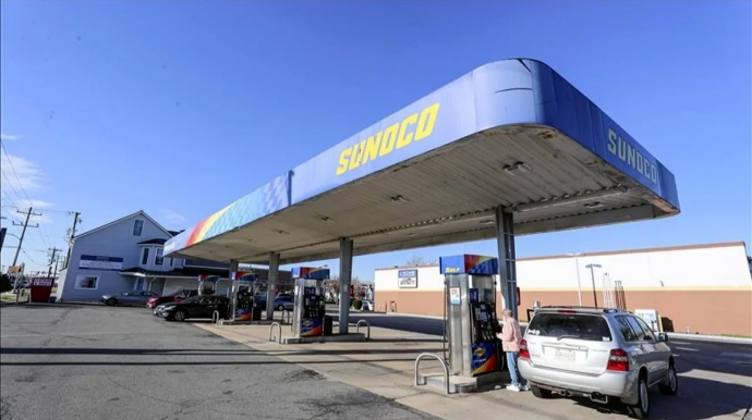 Бензин в США подорожал до $4 