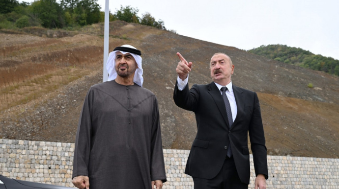 BƏƏ Prezidenti Azərbaycana səfərindən görüntülər paylaşdı - VİDEO  