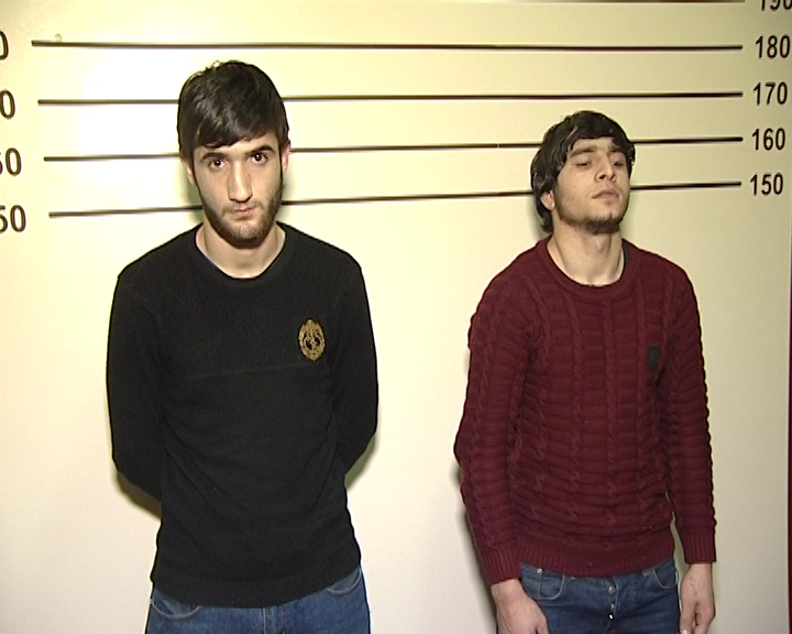 Gecə insanların qarşısını kəsib quıdurluq etdilər – Həbs olundular - FOTO