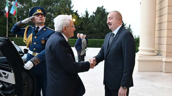 İlham Əliyev Mattarellanı təbrik etdi