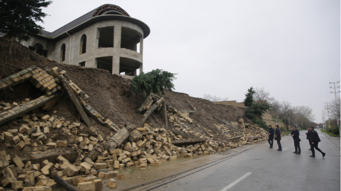 Nabranda leysan ciddi fəsadlar yaratdı - FOTOLAR 