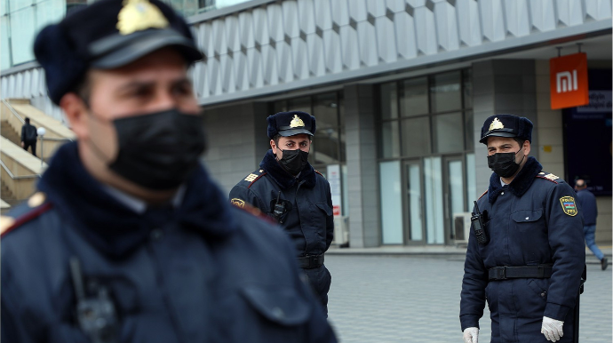 Ciddi karantin rejimində tətbiq edilən məhdudiyyətlərin SİYAHISI 