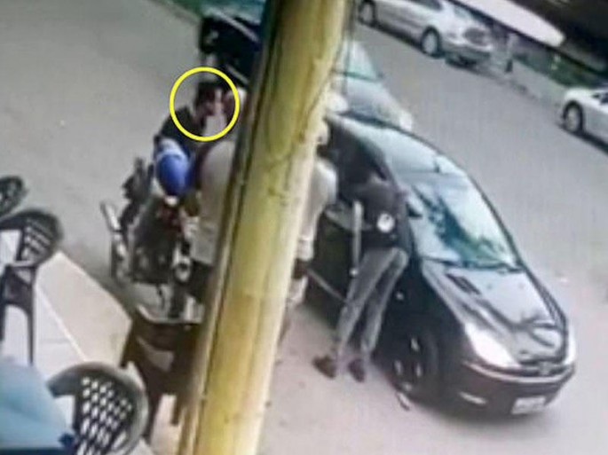 Polis zabiti dostunu güllələdi, sonra intihar etdi – VİDEO