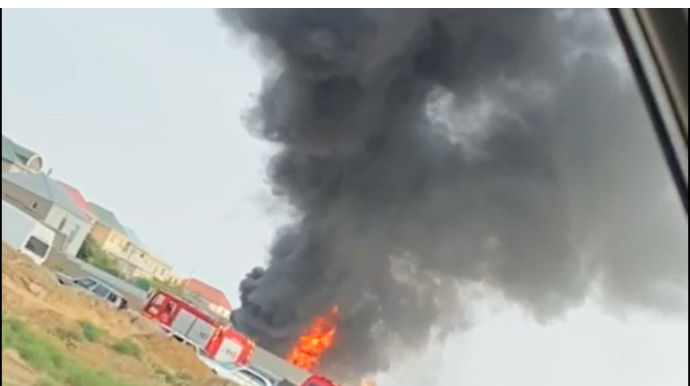 Bakıda boya sexində yanğın - VİDEO 