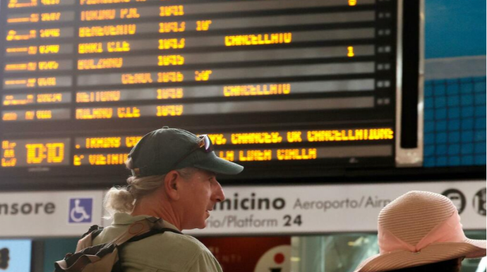 Aviasiya işçiləri tətil edirlər 