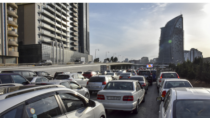 Bakıda sıxlıq olan yollar açıqlanıb - SİYAHI 