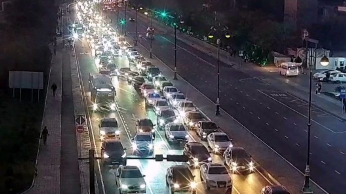 Paytaxtda tıxac olan küçələrin SİYAHISI